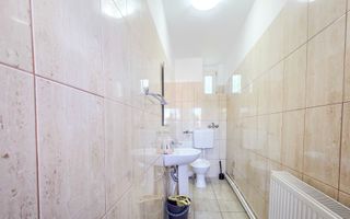 Oportunitate Investițională: Vilă cu Destinație Comercială - Poză 24