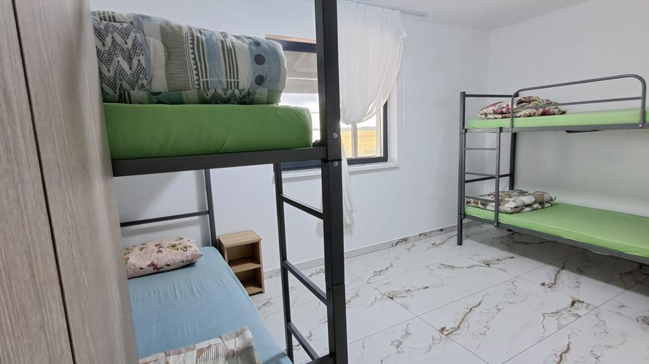 SABARENI, inchiriere vila: cazare, clinica, gradinita, after school - Poză 12