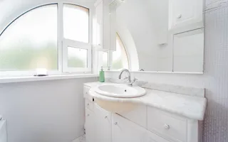 Casă în Chișinău, de vânzare, cu suprafața de 270 m2 pe teren de 6 ari or. Codru. - Poză 12