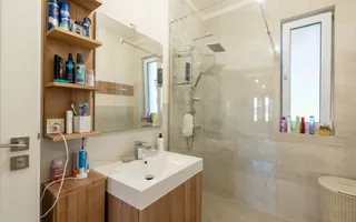 Casa de vanzare în Câmpenești - Poză 13