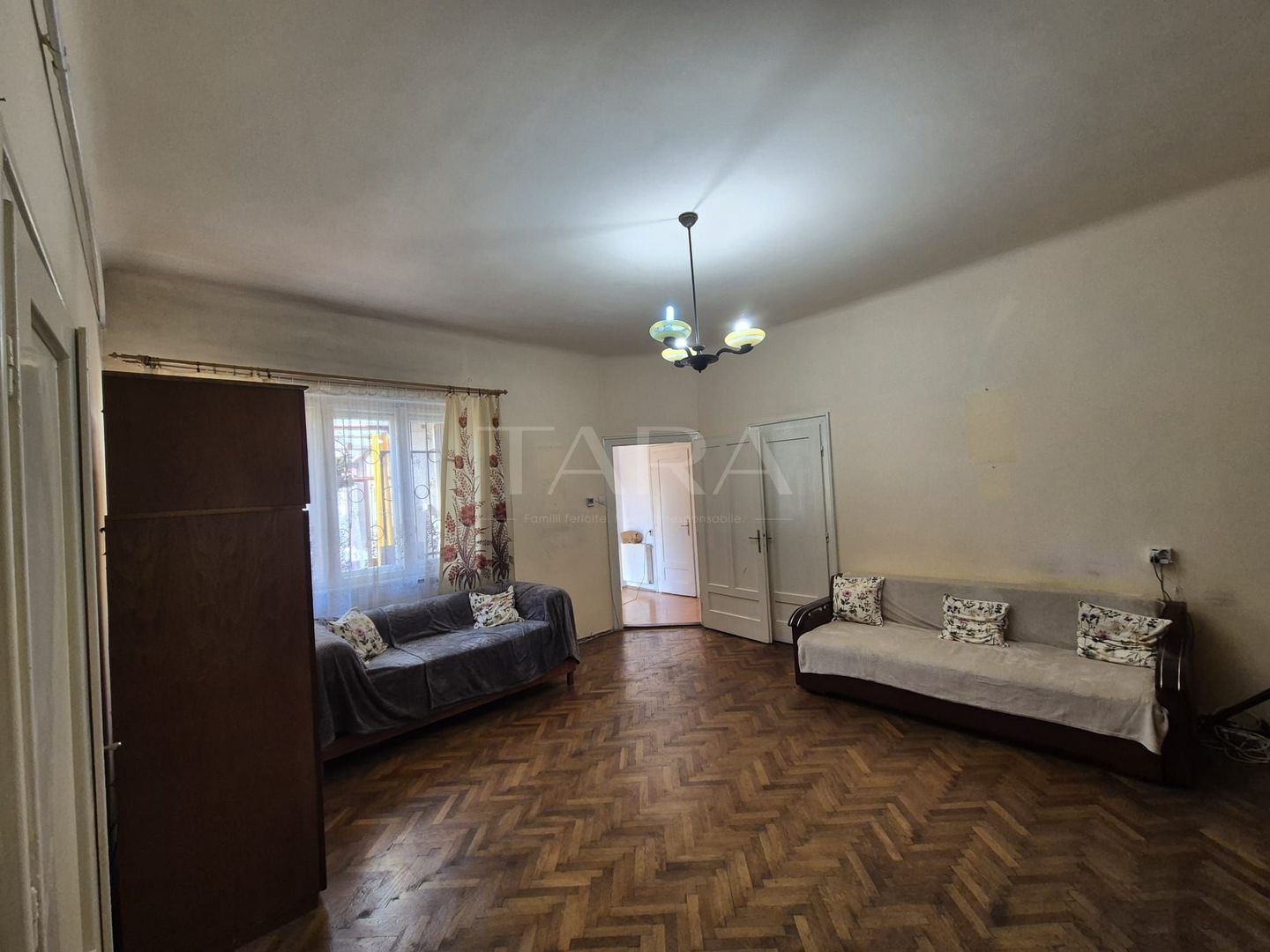 Apartament în Vilă Interbelică – Ultracentral, lângă Parcul Central - Poză 3