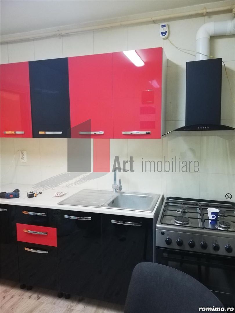 Vânzare apartament semidecomandat 4 camere cu centrală Bd. Obregia - Poză 8