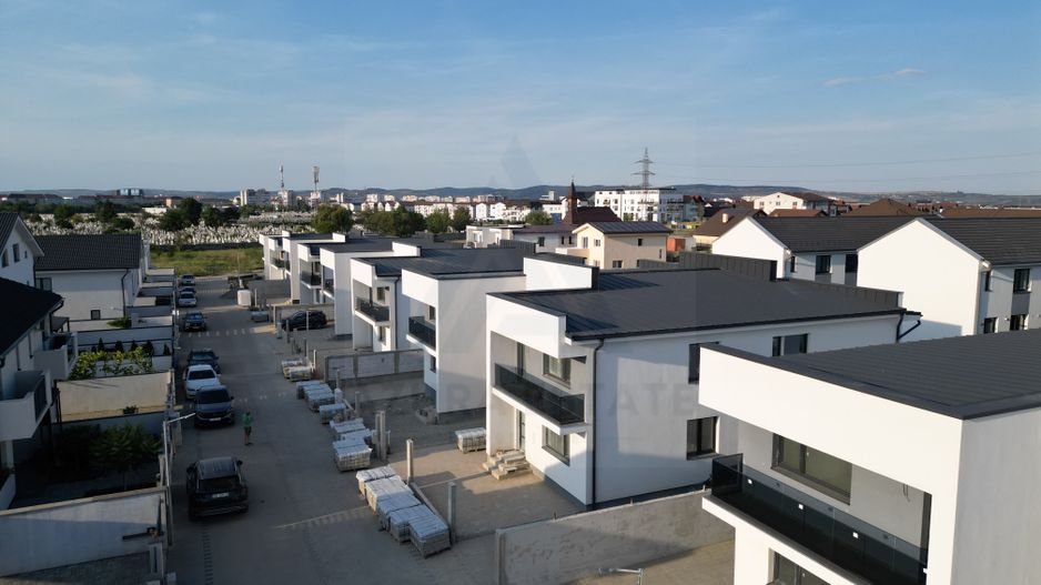 DIRECT DEZVOLTATOR ! Casa tip cvadruplex, 4 camere 110 mp utili - Poză 3