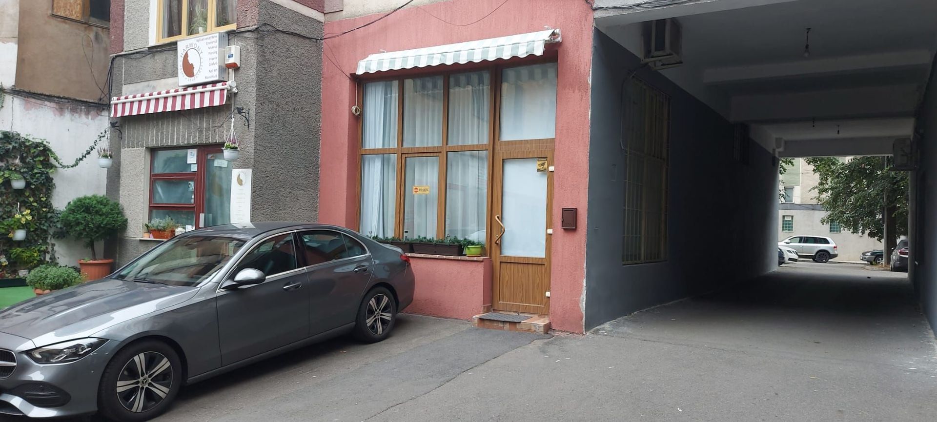 Spatiu comercial, ultracentral, Republicii, Oradea. 95 000 E. Com 0 - Poză 1