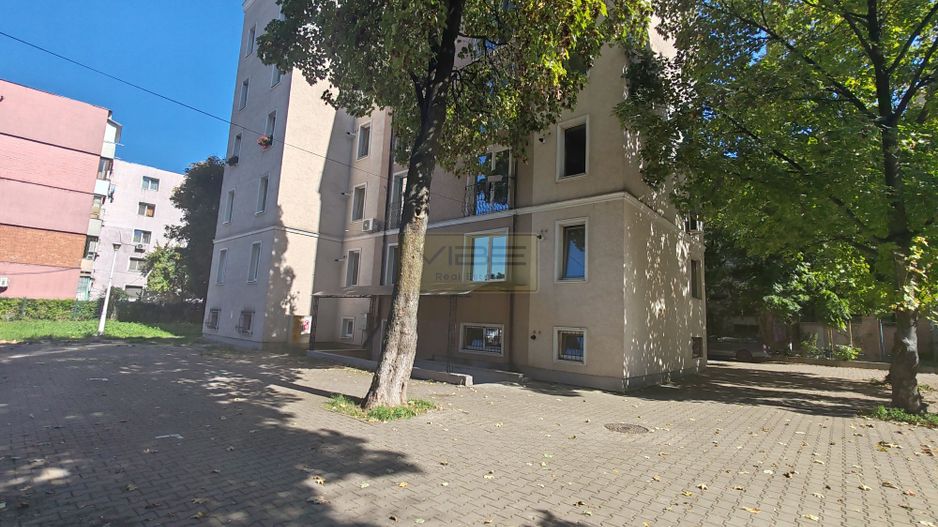 Piata Chirila- ATENEU- BLOC NOU ETAJ 1 ! - Poză 1