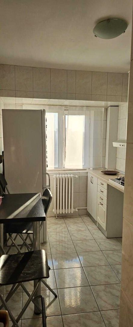Apartament luminos rond Piata Alba Iulia - Poză 4