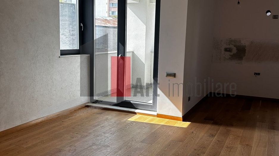 Apartament cu 3 camere - Zona Unirii - Poză 7
