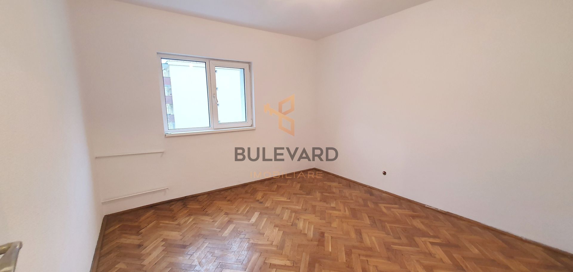 Apartament 3 camere decomandate +parcare, zona Bdl. N. Titulescu! - Poză 3