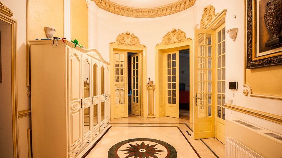 De vanzare Apartament 6 camere Vila Monument Istoric Traian Unirii LUX - Poză 2