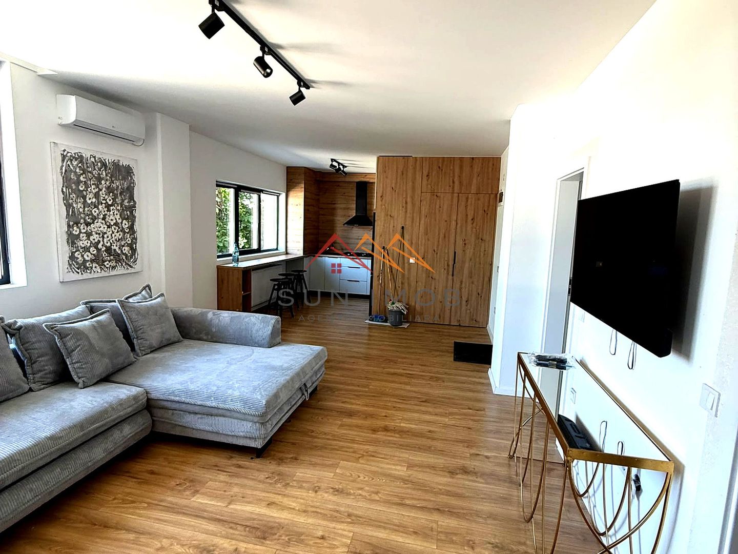 APARTAMENT 3 CAMERE | PRIMA ÎNCHIRIERE | MOBILAT ȘI UTILAT | CÂMPINA - Poză 1