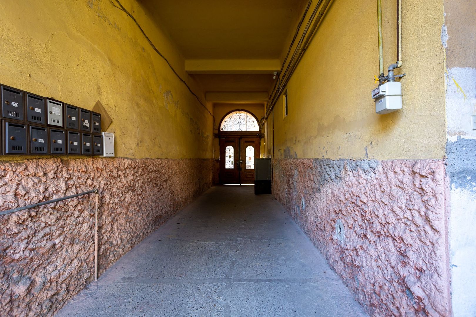 Apartament ultracentral cu potențial extraordinar - Poză 9