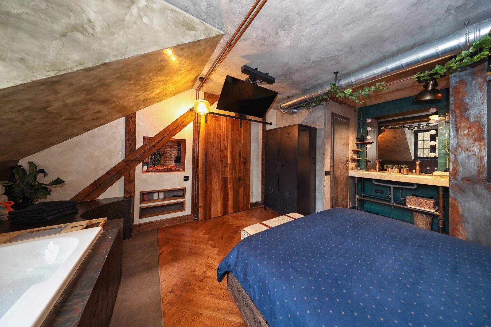 Bijuterie arhitecturală cu dotări smart in centrul Brasovului - Poză 17