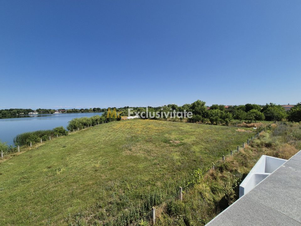 Priveliste spre lac! - Poză 2