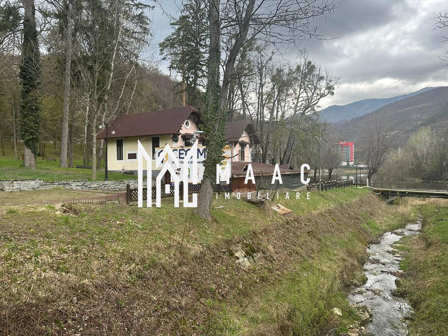 Clădire comercială de vânzare | Călimănești | restaurant - Poză 9