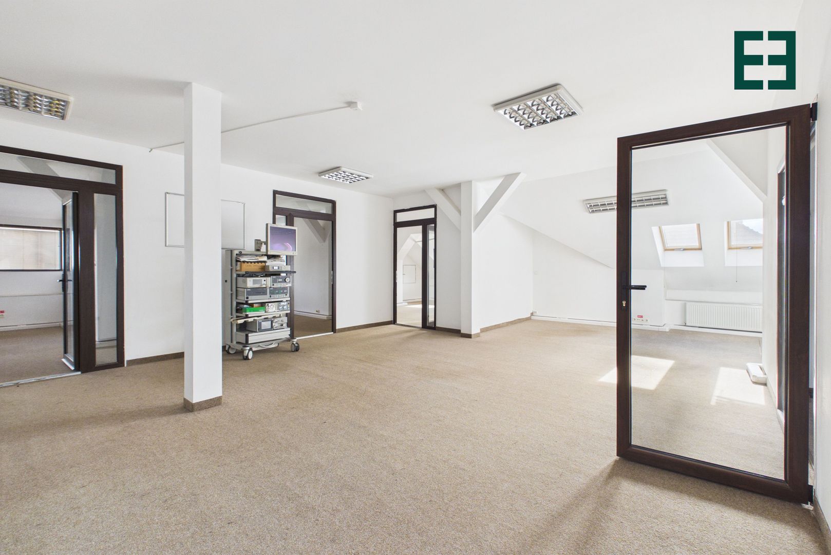 De Închiriat - Spațiu birouri 5 camere - Zonă Centrală - Timișoara - Poză 14