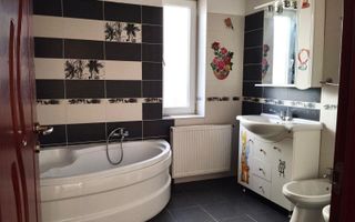 Apartament 90 mp+2 balcoane-etaj 1-curte, parcare-C. Moldovei - Poză 6