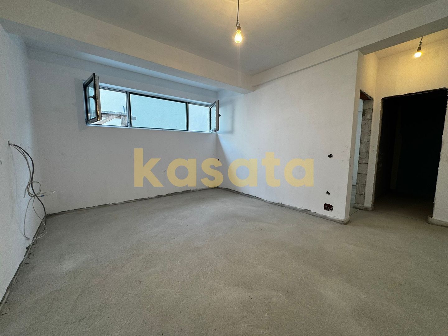 OPORTUNITATE | 2 CAMERE CU CURTE 80 MP | INTIMITATE ȘI CONFORT ÎN ORAȘ - Poză 2