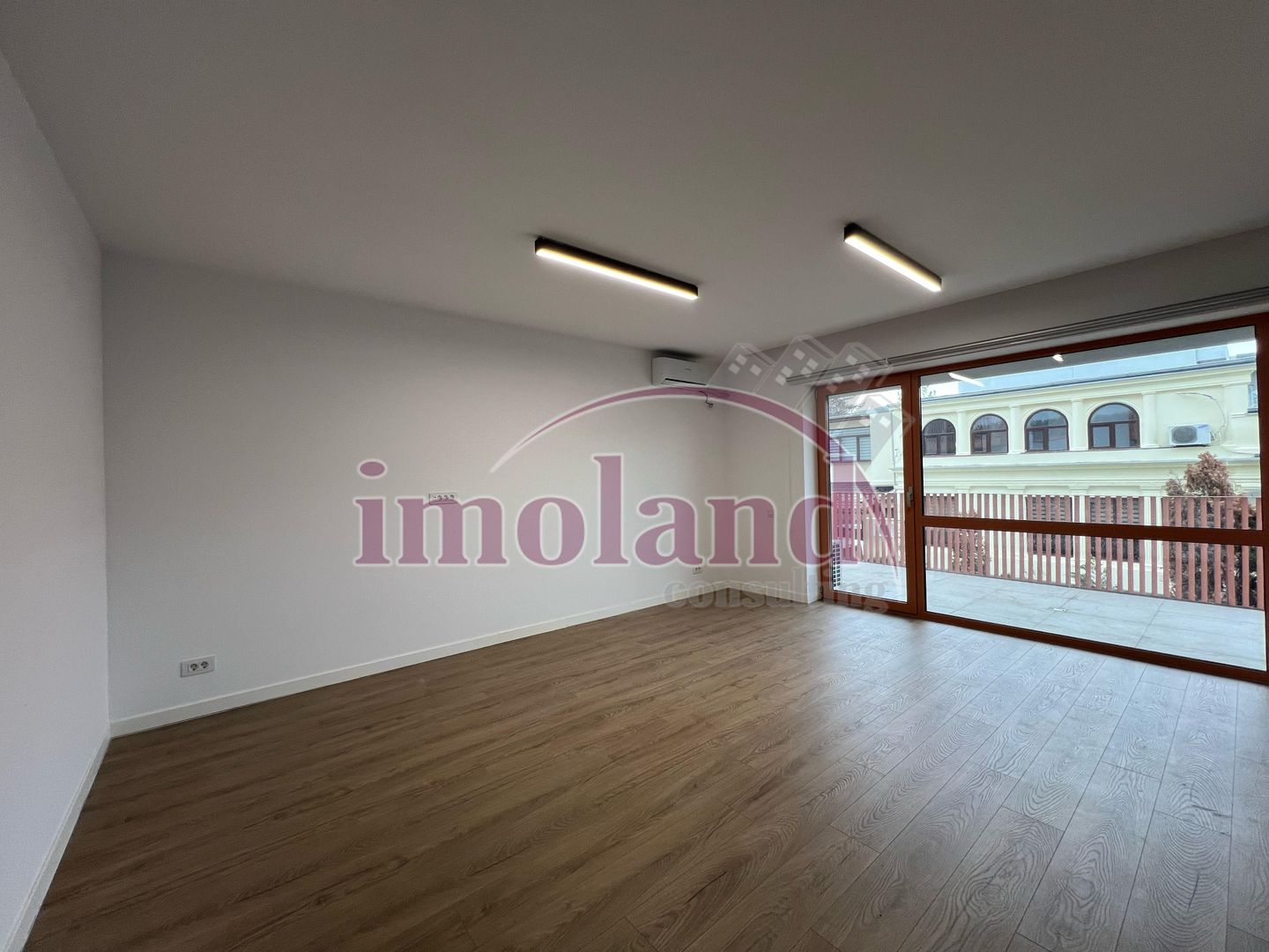 Apartament  2 camere - Uranus - Poză 1