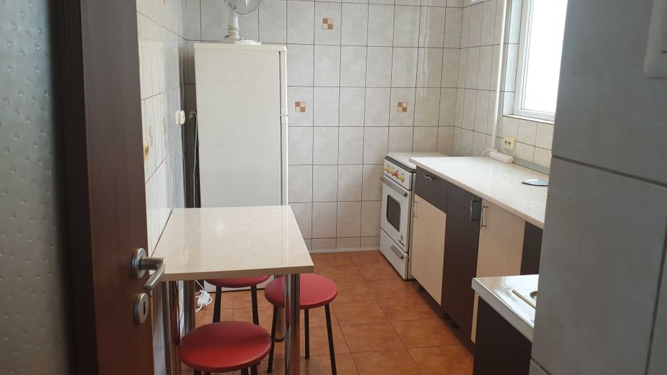 Apartament 2 camere ultracentral, mobilat modern, balcon închis - Poză 6