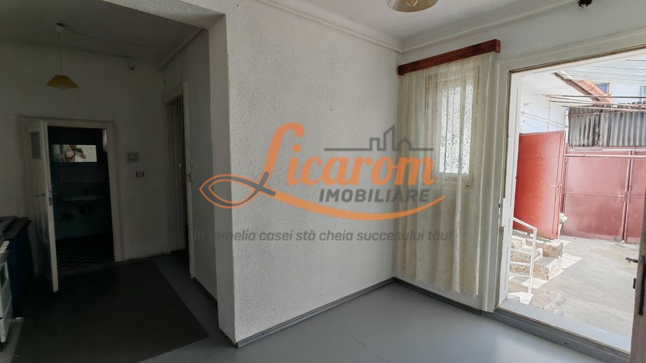 Blumana Proprietate singur in curte,2 corpuri de casa, fara amenajari - Poză 15