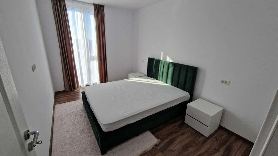 Proprietar inchiriez apartament 2 camera decomandat si loc de parcare - Poză 3