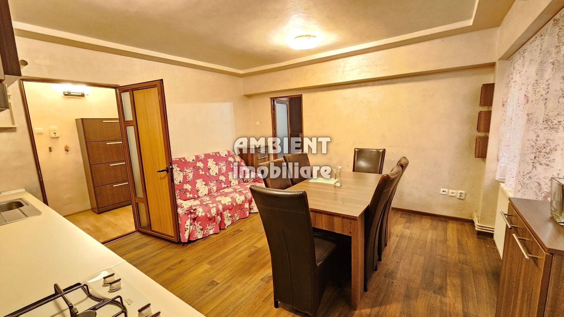 Apartament cu 3 camere, etaj 3, mobilat si utilat, zona CENTRU; - Poză 4