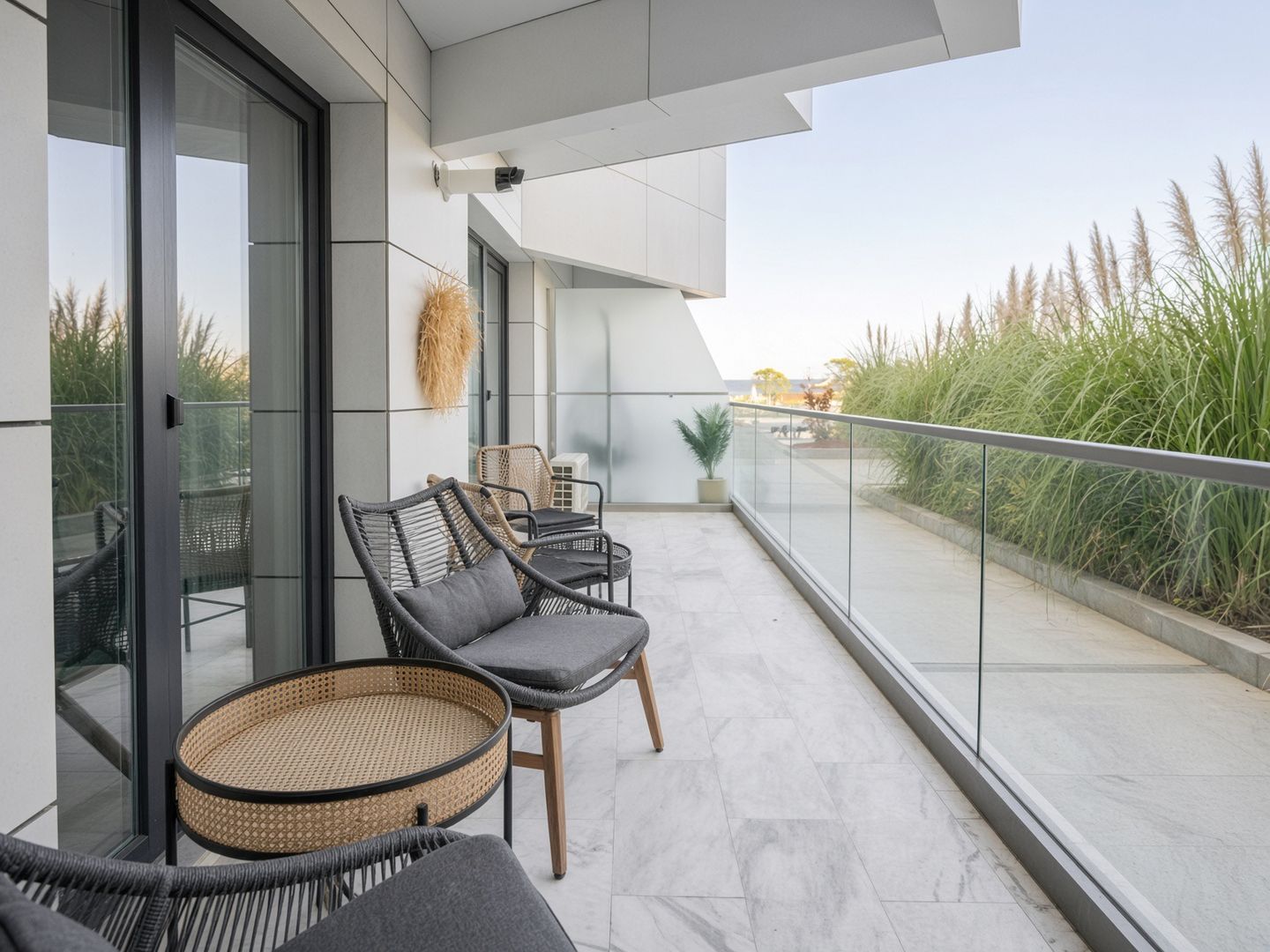 2 camere în Alezzi Infinity cu suprafață generoasă  si vedere la mare - Poză 8