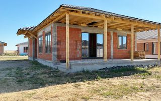 Casa la rosu  cu 4 camere de vanzare in Santandrei - Poză 18