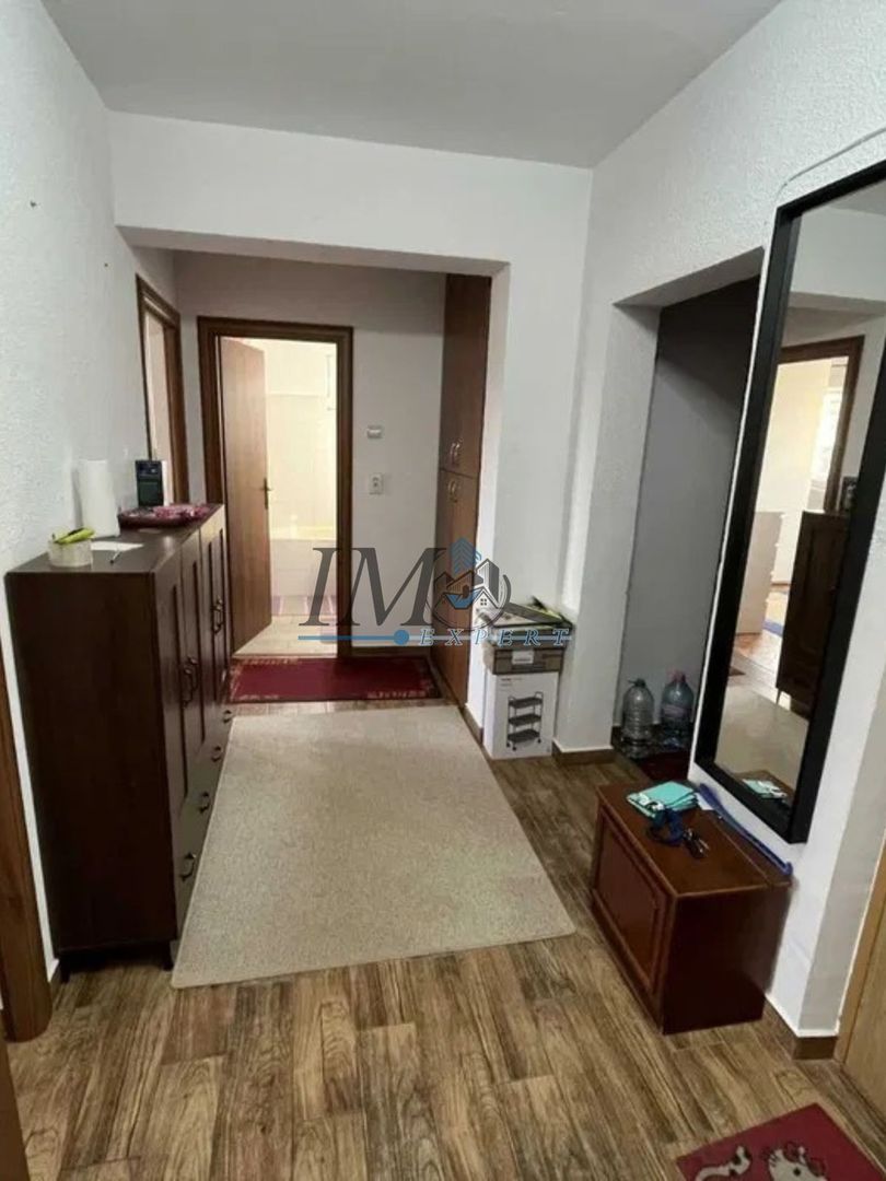 Apartament 3 camere decomandat zona Mercur - Poză 1