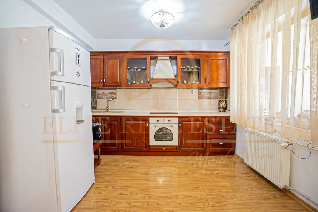 Ovidiu Sud - Zona premium - Vila impozanta, curte mare, garaj, terasa! - Poză 26