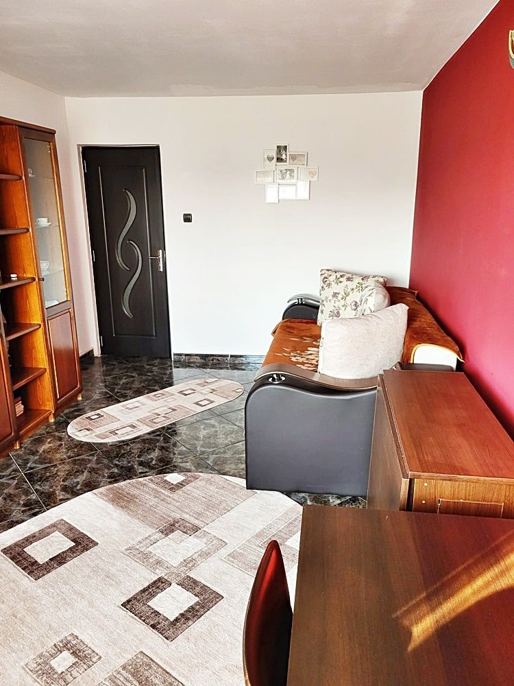 Codlea, apartament 2 camere decomandat, etaj 1, mobilat, 75000 euro - Poză 4
