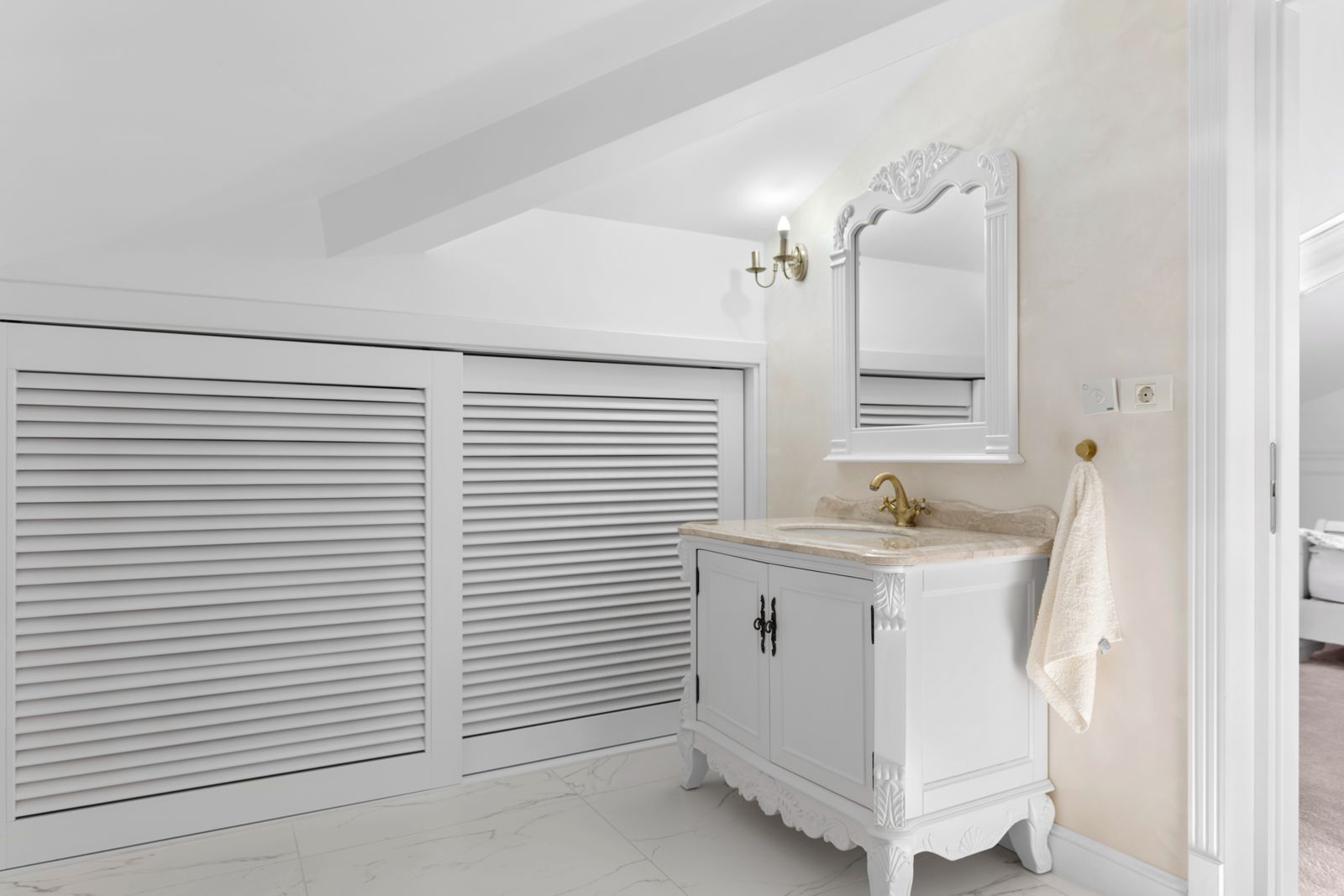 De Inchiri Vila premium complet consolidata LUX 7 camere Matei Basarab - Poză 24