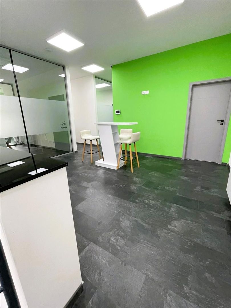 Spatii de Birouri Ultramoderne - Poză 1