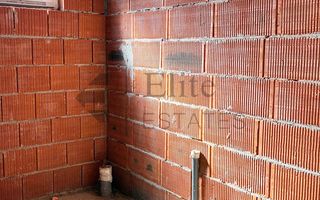 Casa la rosu  cu 4 camere de vanzare in Santandrei - Poză 14