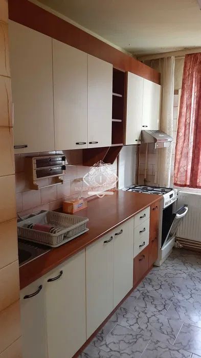 Apartament 3 camere decomandat de vanzare in zona Aparatorii Patriei - Poză 6