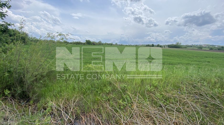 Teren Volovat | 95 ARI | 2 Fronturi - Poză 1