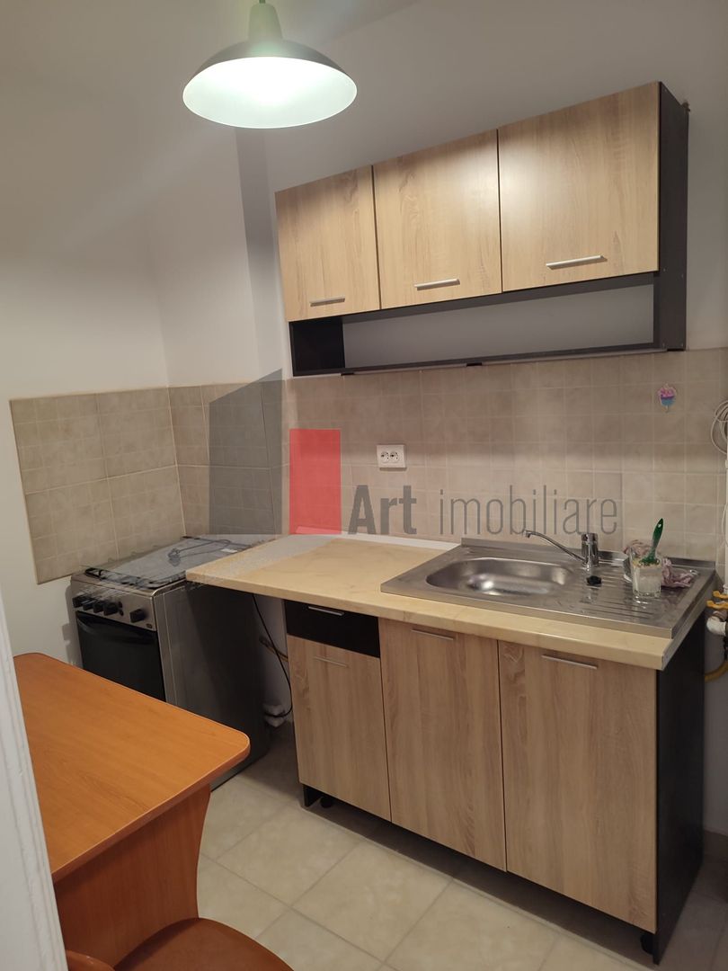 Apartamentul "MERKE" , et. 2 in vila, CENTRALA PROPRIE - Poză 6