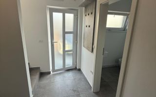 Locuinta cu 3 camere, curte si 2 locuri de parcare - Poză 24