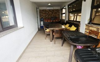 Vilă spațioasă Strejnicu S+P+1E+M, 8 camere, garaj, teren 595 mp - Poză 20