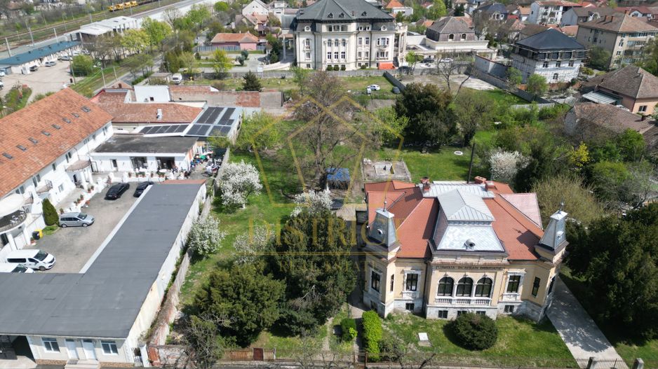 Vila isotorica cu teren de 3.900mp | Central - Poză 9