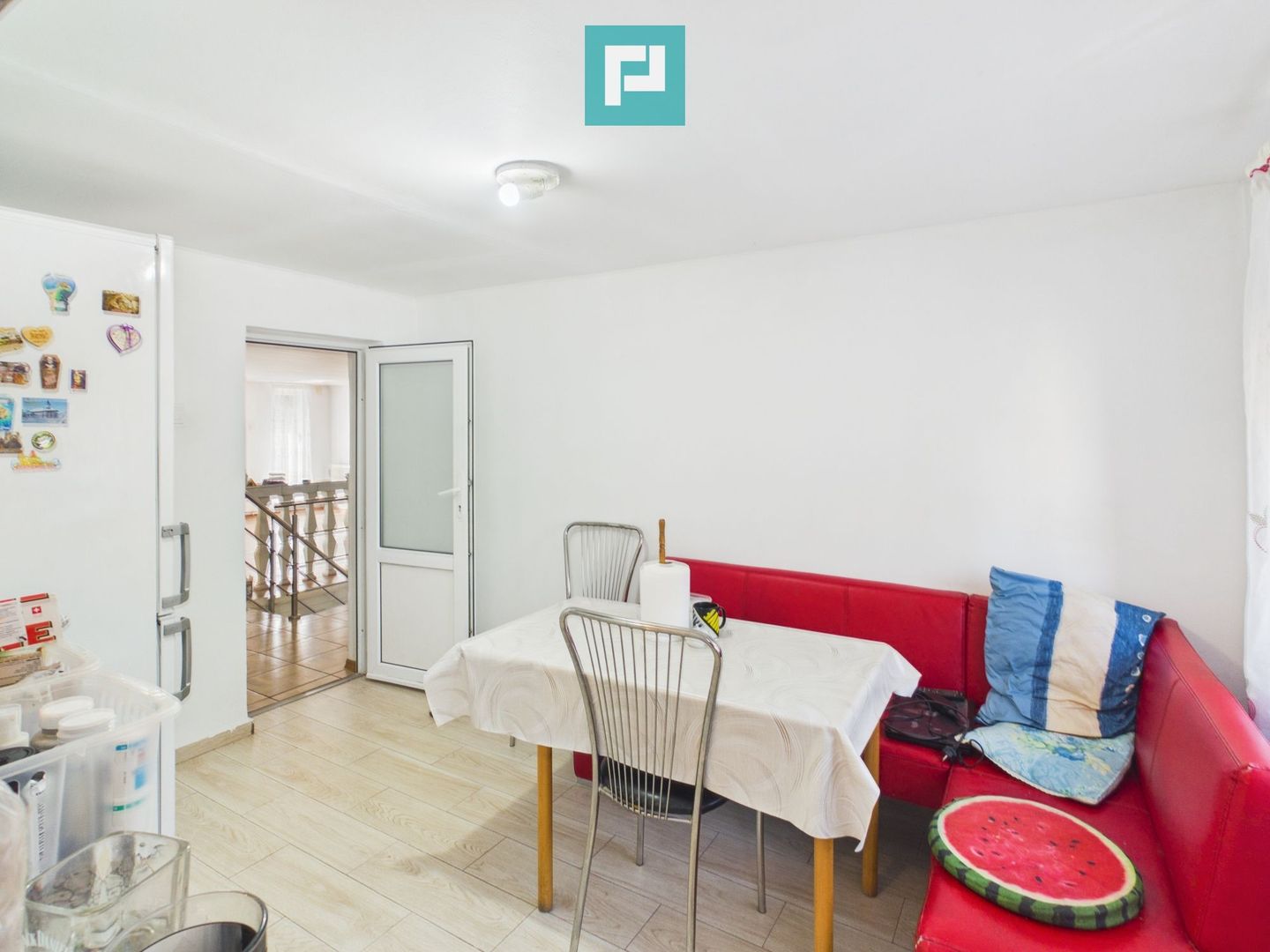 Casă retrasă Pișchia – 4 camere, teren 920 mp - Poză 15