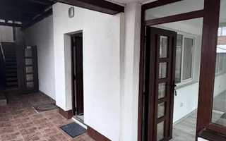 Casă pe 3 nivele, cu 13 camere-zonă centrală, str. Mihail Kogălniceanu - Poză 21
