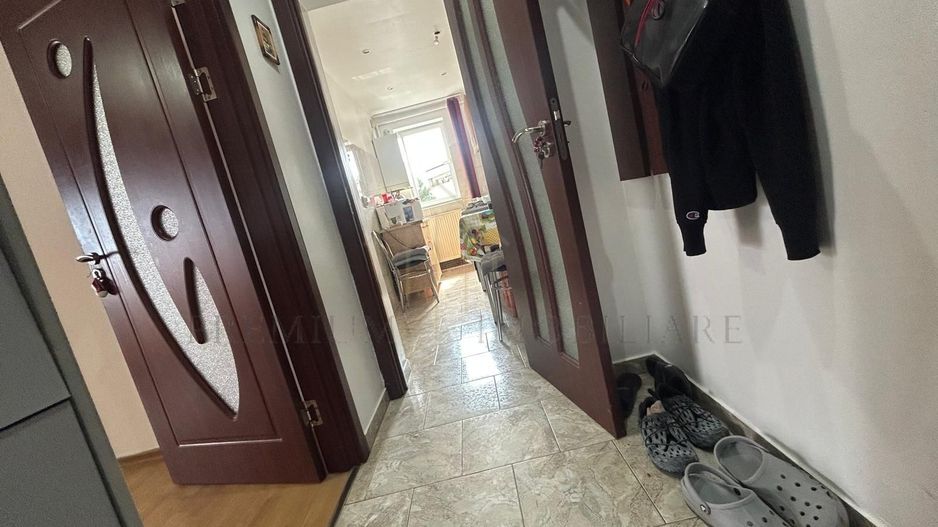 De vanzare apartament 2 camere zona Judecatorie Onesti - Poză 4