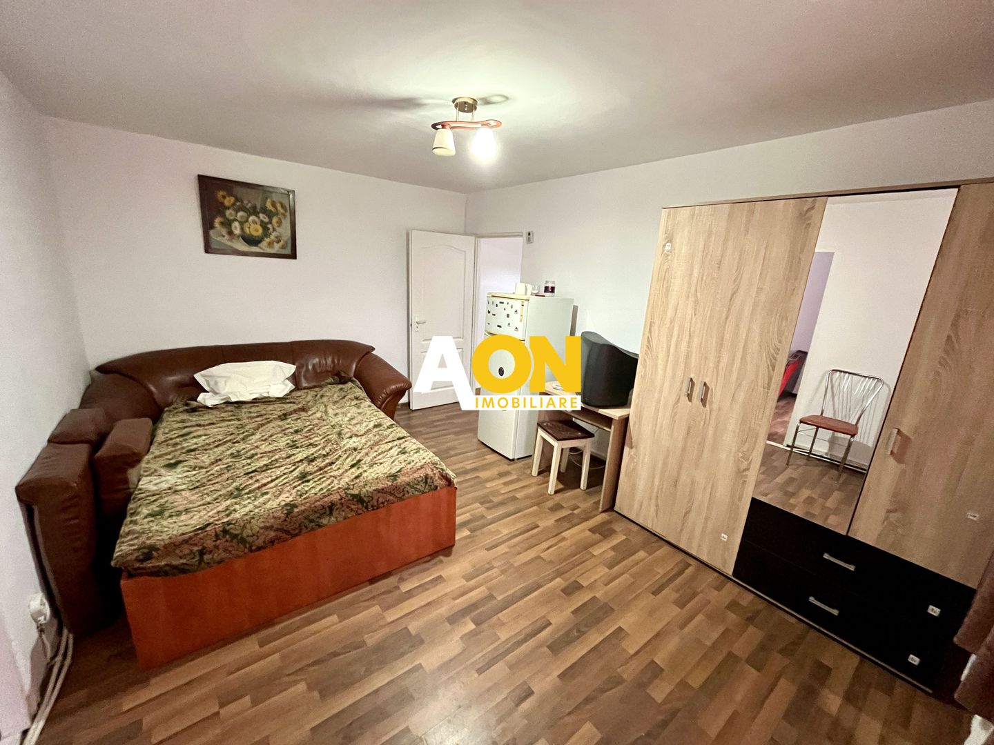 Apartament cu 2 Camere, Zona Cetate - Poză 1