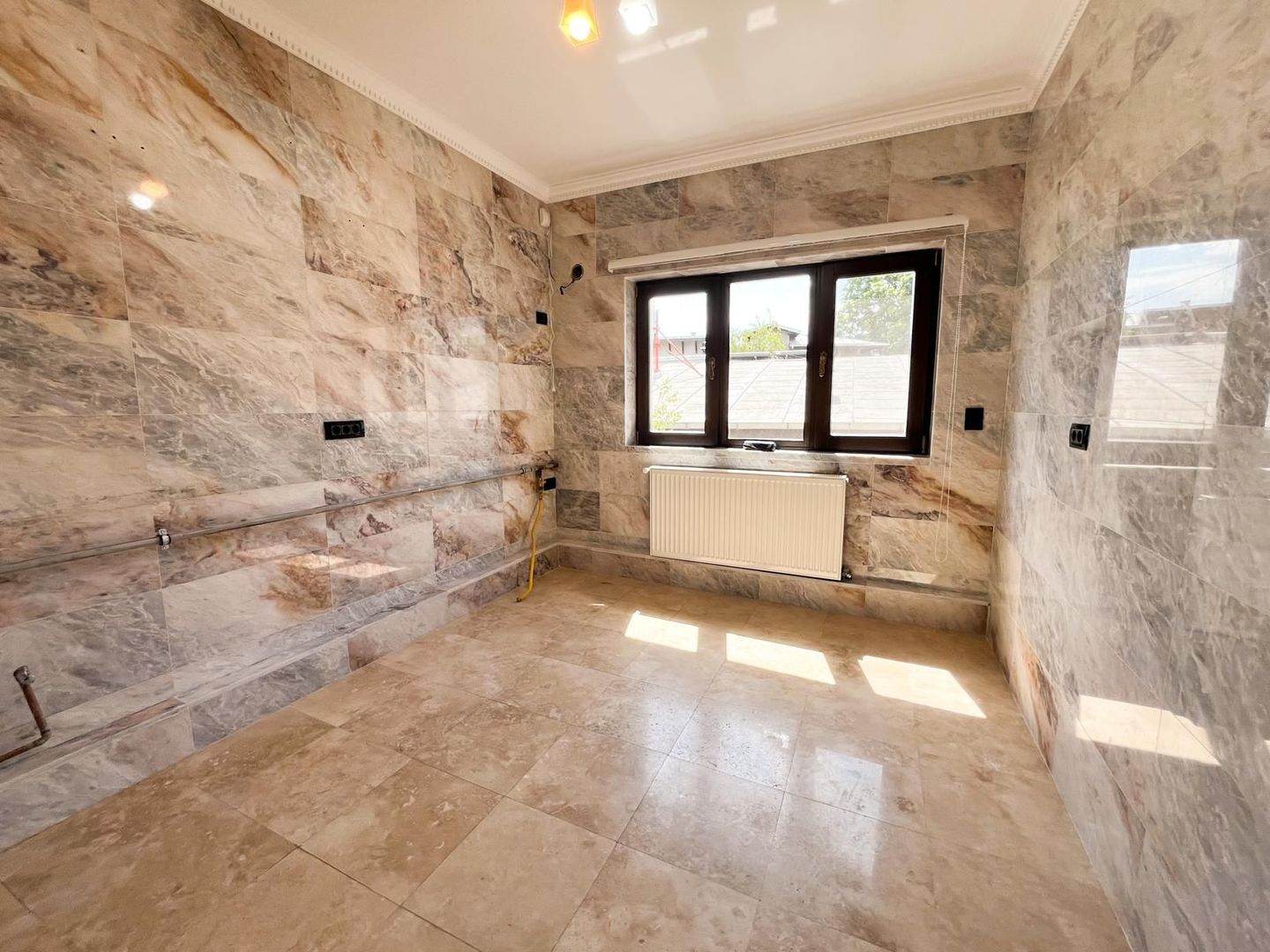 Eleganță și Liniște în Primăverii – Apartament cu 4 Camere Spațioase - Poză 1