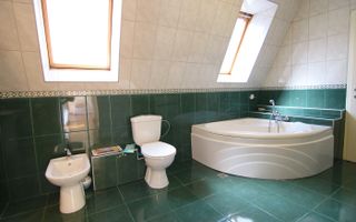 Casa individuala situata la 2 minute de Parcul Engels ! - Poză 19