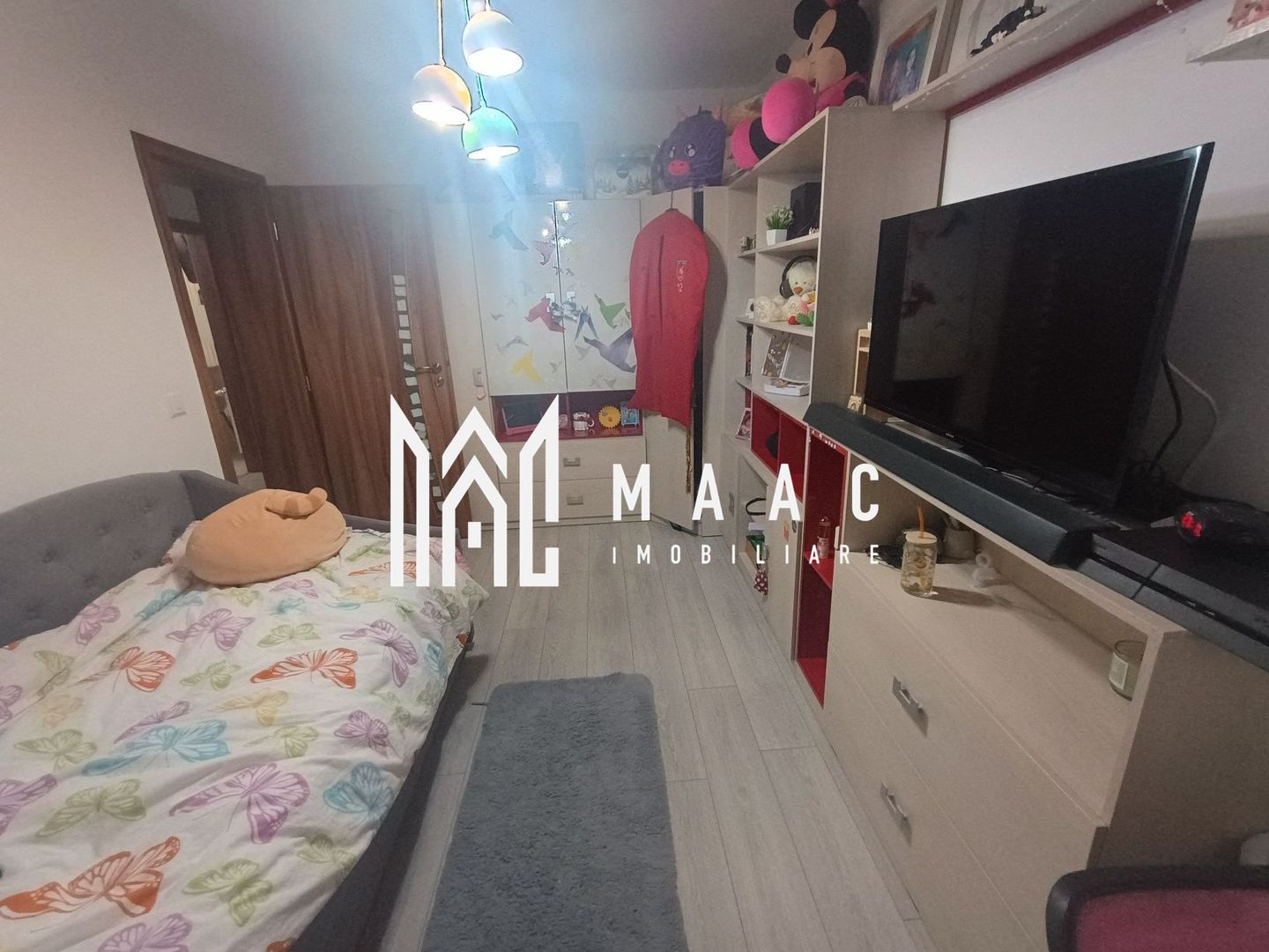 Se vinde apartament cu 3 camere in Selimbar zona Dracula - Poză 4