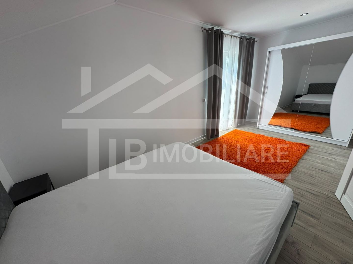 Casa cu 4 camere, 110mp, Zona Unirii - Poză 4