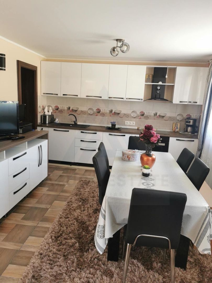 Casa individuala cu garaj 60 mp si teren+gradina 2650 mp in Porumbacu - Poză 11