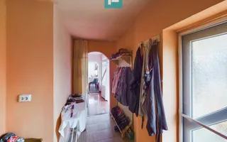 Casă cu 2 camere și 456 mp teren în Ghioroc - Poză 12
